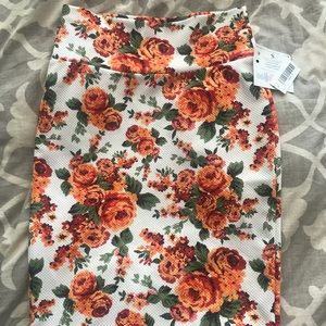 Lularoe Cassie size small